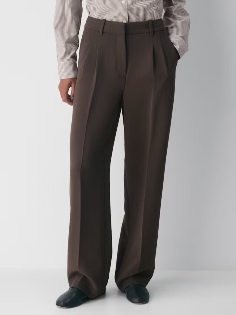 NWT Aritzia The Effortless Pant - Crepette Rich Mocha Brown 6 REG